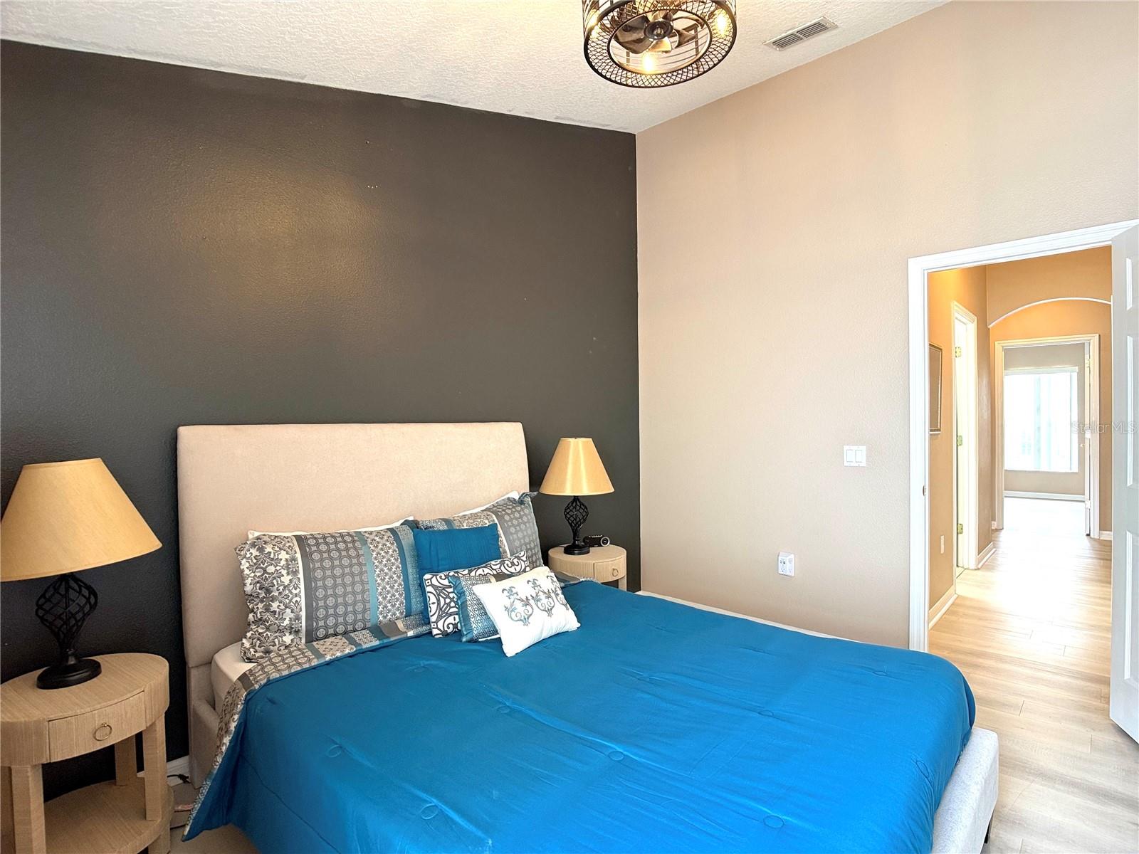 Image 24 of 31 For 353 Kensington Drive