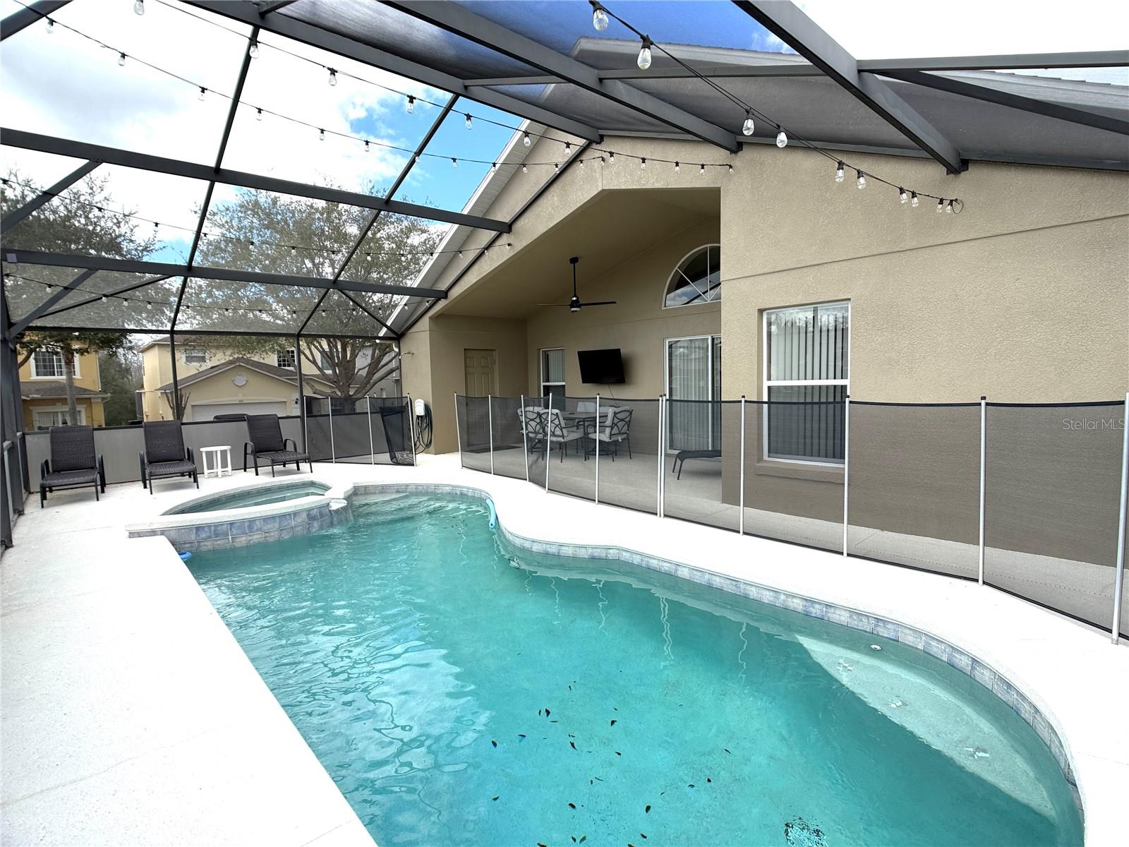 Image 28 of 31 For 353 Kensington Drive