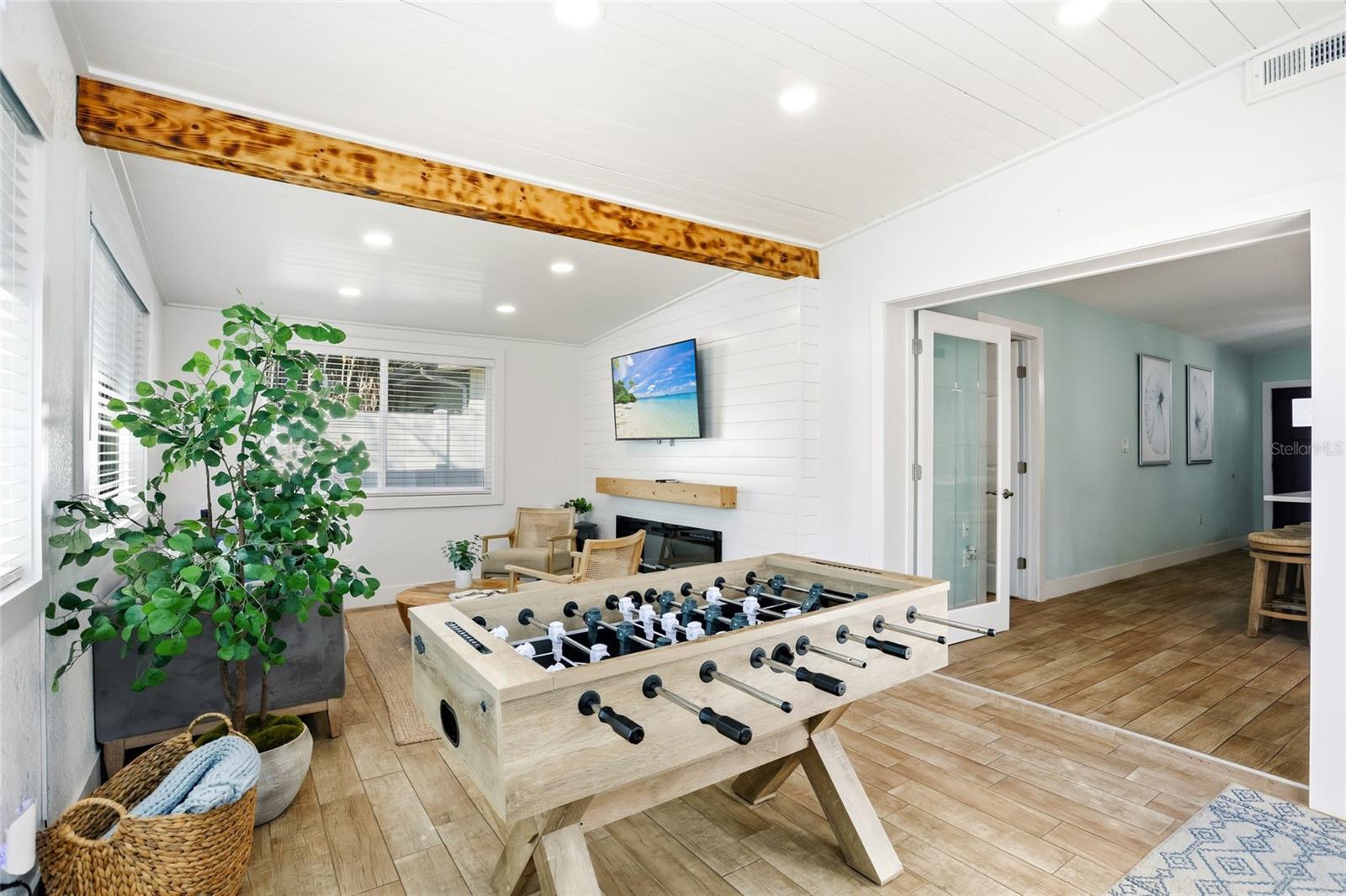 Image 10 of 24 For 1120 Nela Avenue