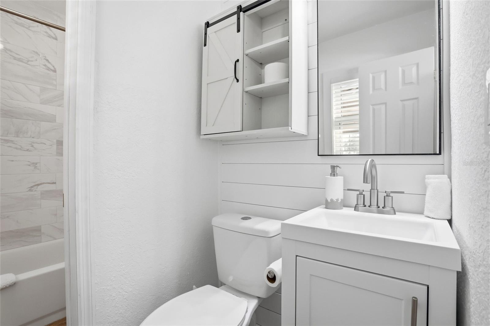 Image 17 of 24 For 1120 Nela Avenue