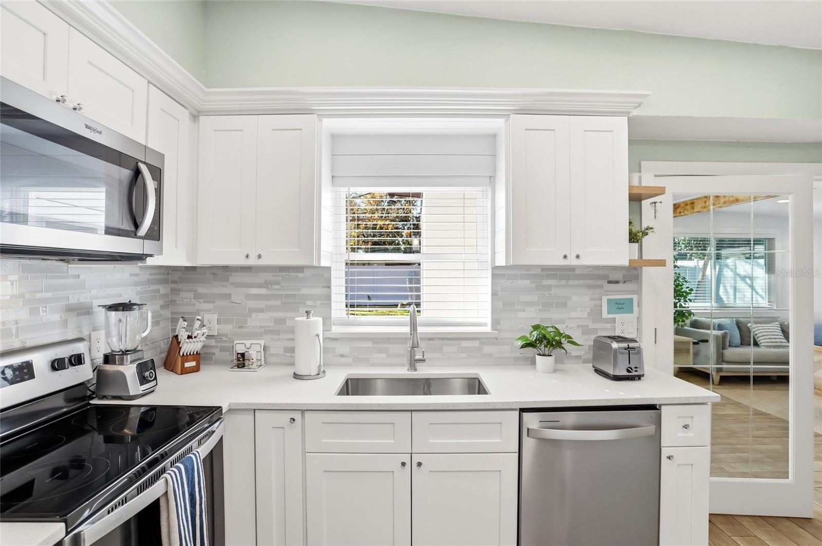 Image 7 of 24 For 1120 Nela Avenue