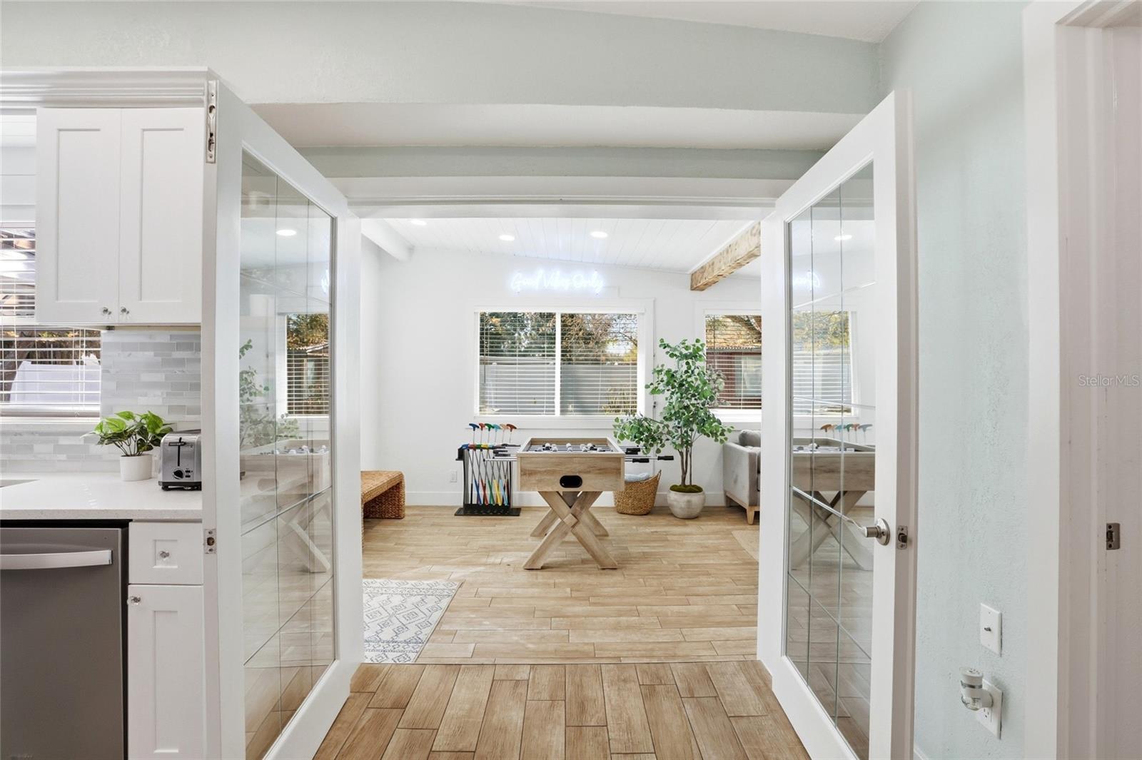 Image 8 of 24 For 1120 Nela Avenue