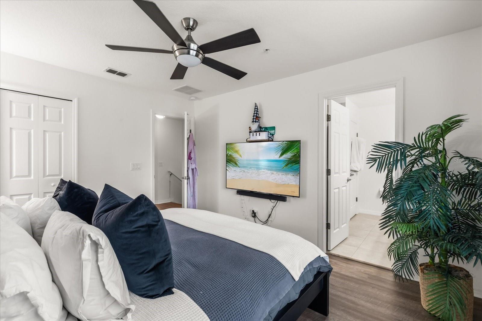 Image 16 of 30 For 10096 Hartford Maroon Road