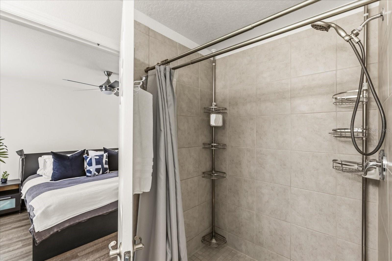 Image 18 of 30 For 10096 Hartford Maroon Road