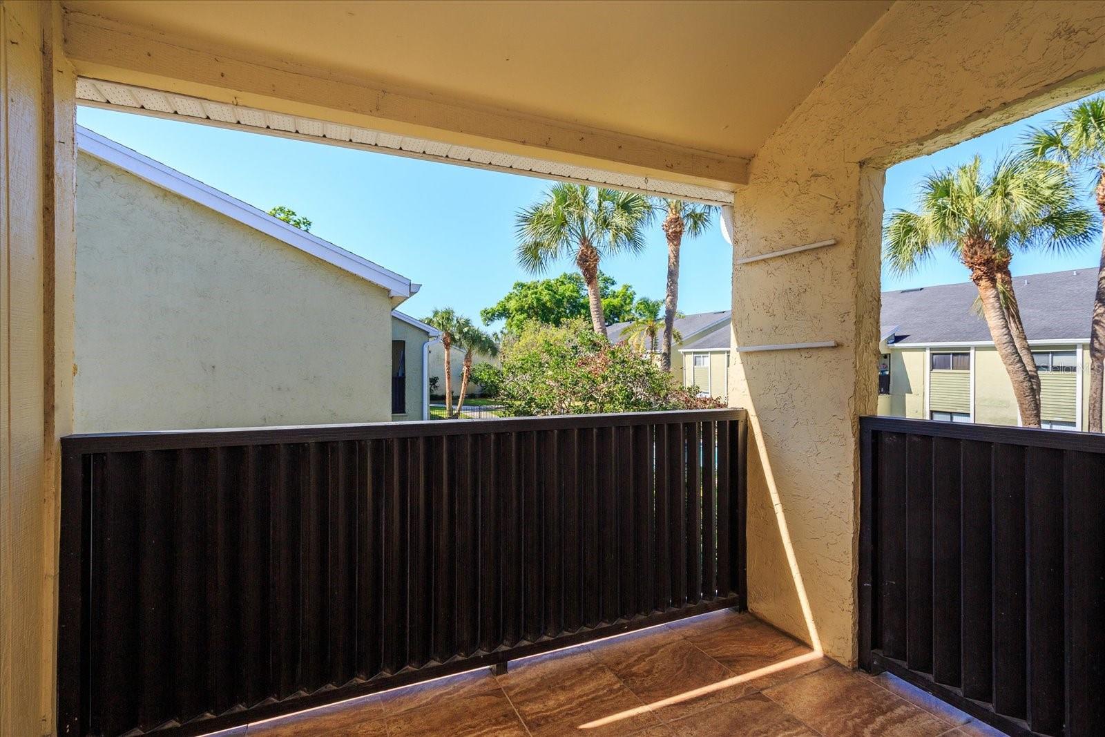 Image 18 of 20 For 908 Lake Destiny Road E