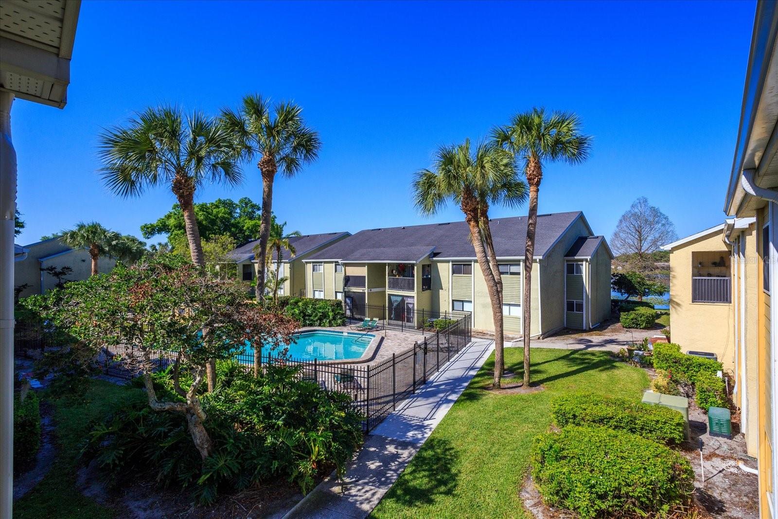 Image 19 of 20 For 908 Lake Destiny Road E