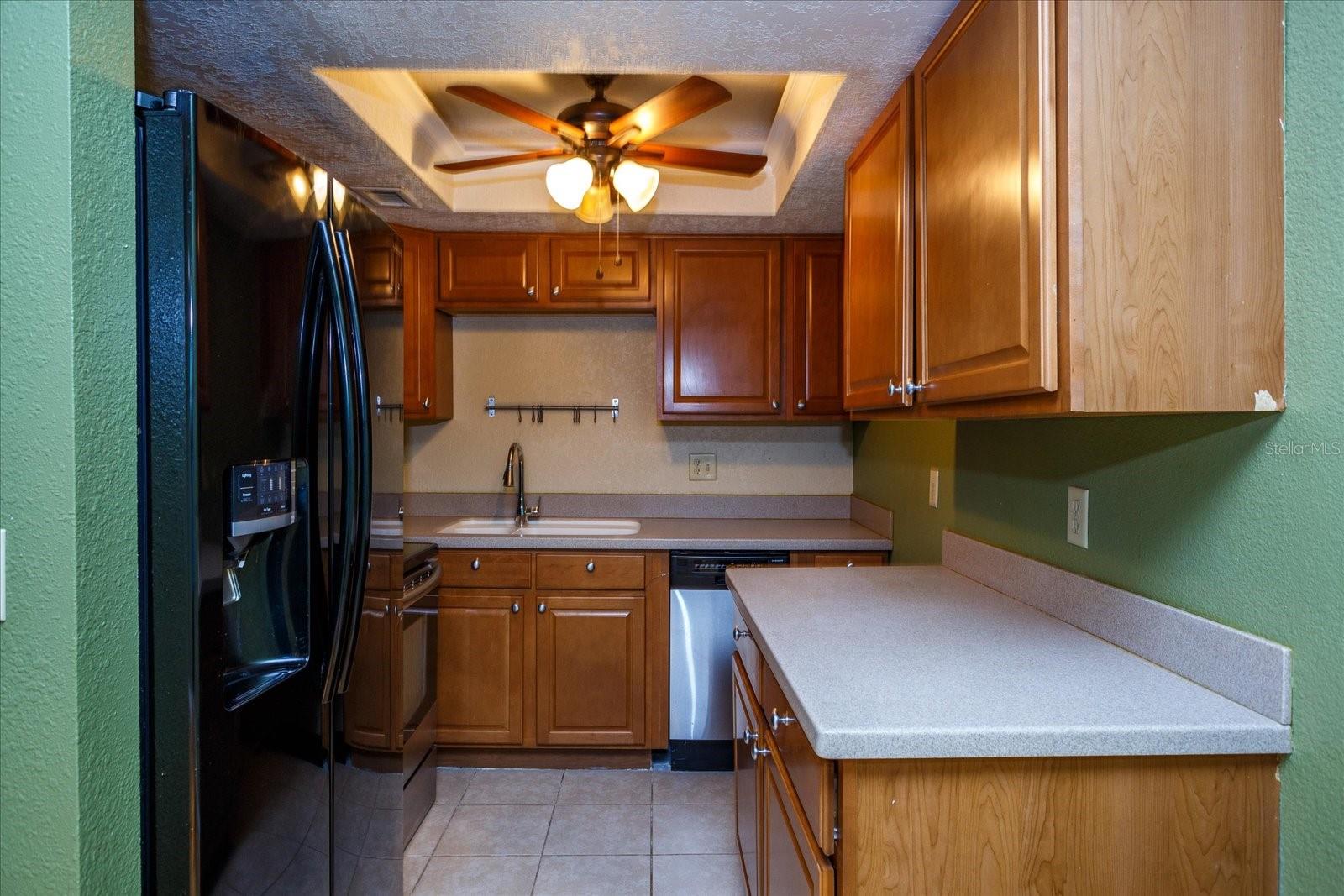 Image 9 of 20 For 908 Lake Destiny Road E