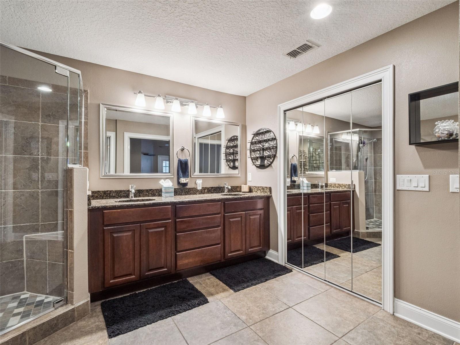 Image 22 of 44 For 5314 Shadywood Lane