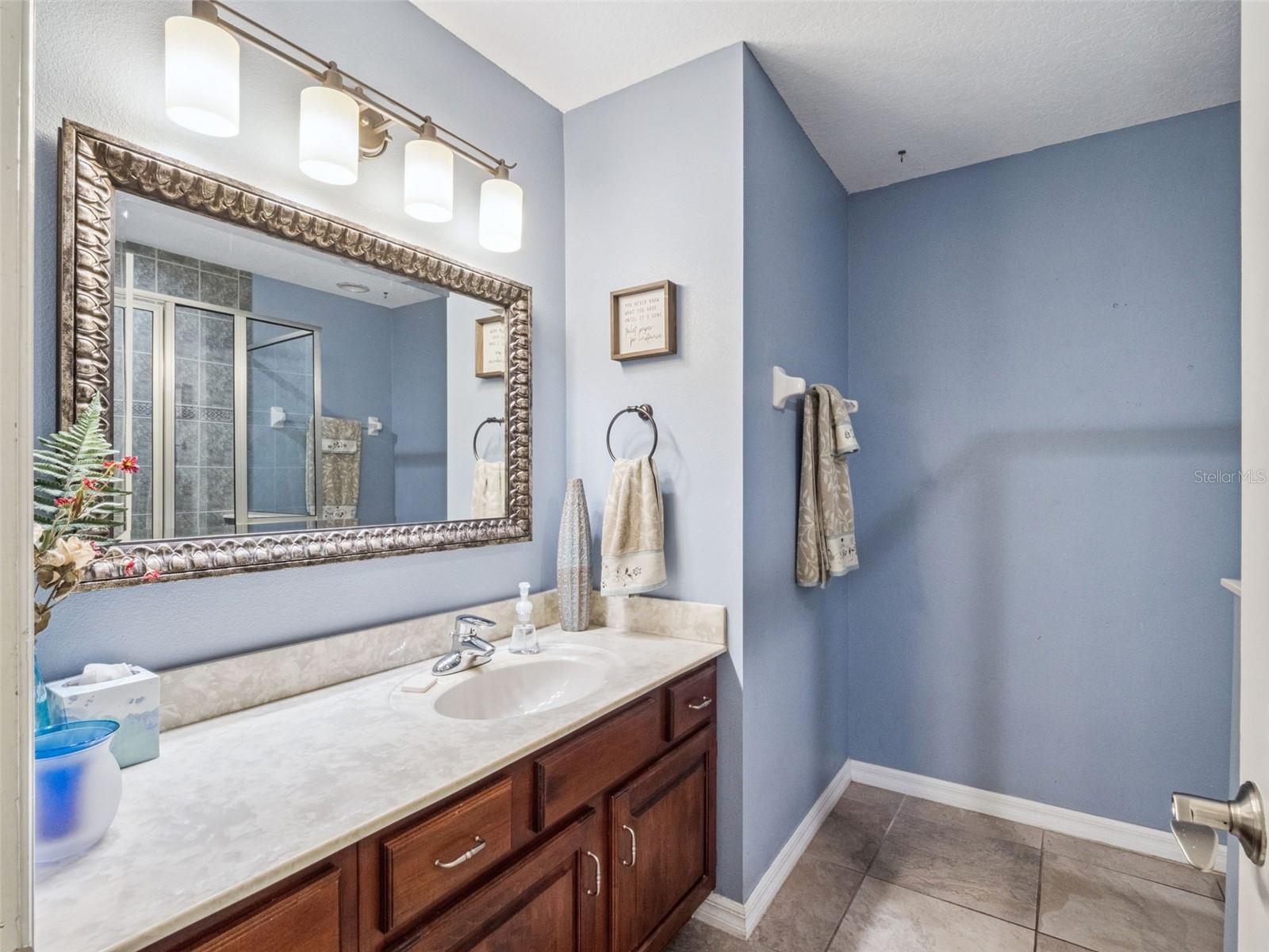 Image 27 of 44 For 5314 Shadywood Lane