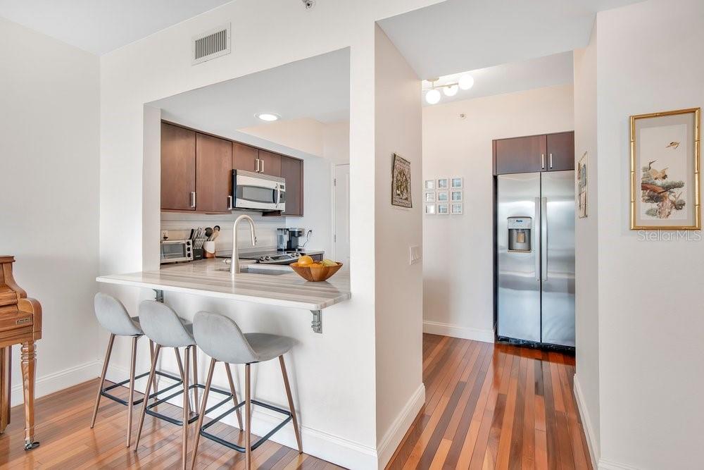 Image 10 of 54 For 322 Central Boulevard 1005