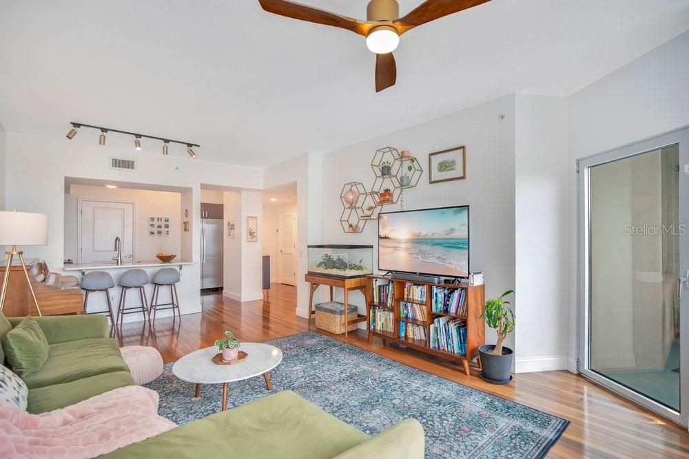 Image 8 of 54 For 322 Central Boulevard 1005