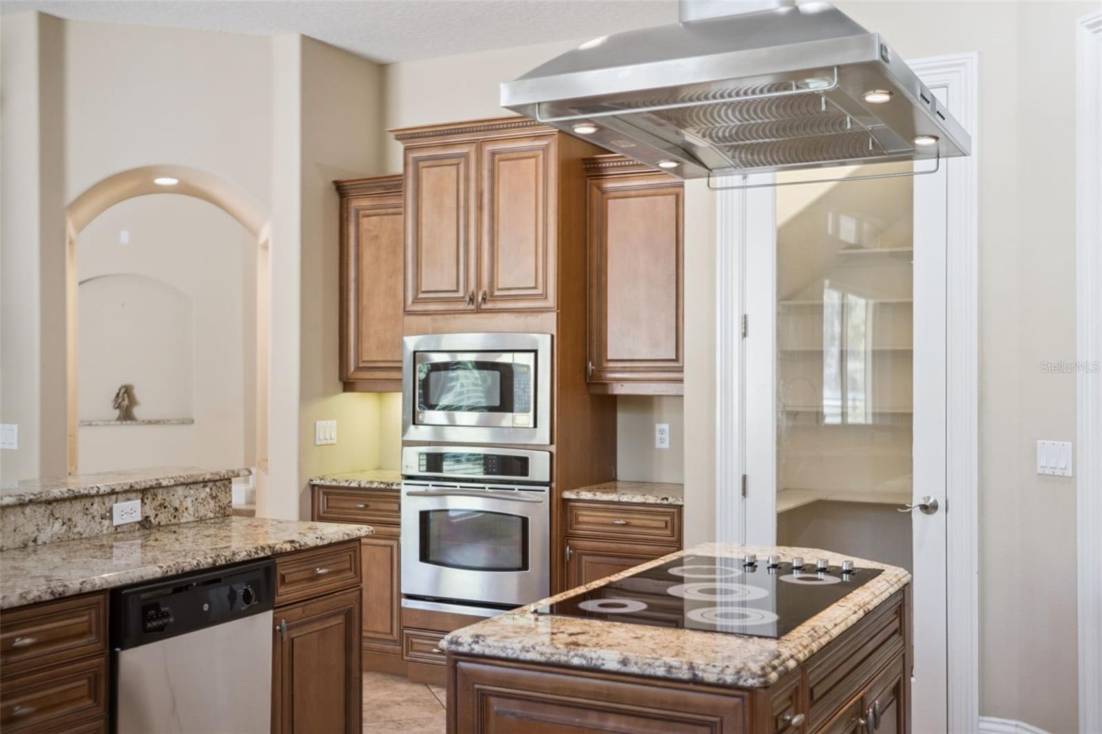 Image 26 of 92 For 1303 Lavanham Court