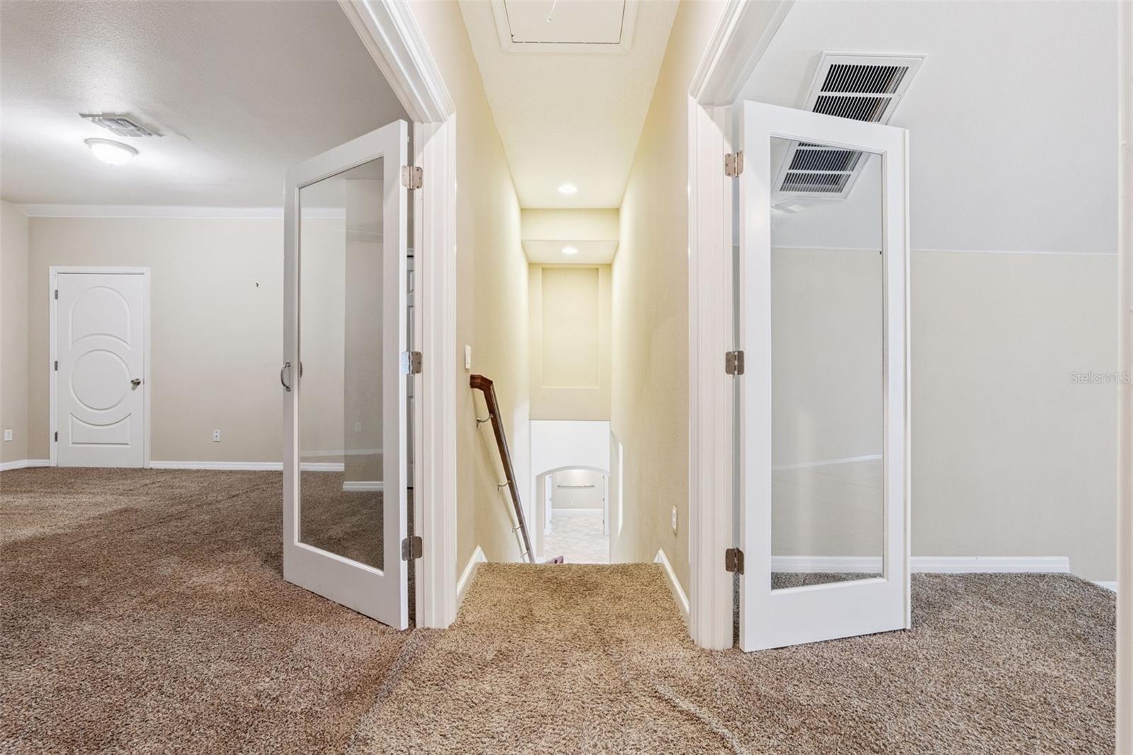 Image 39 of 92 For 1303 Lavanham Court