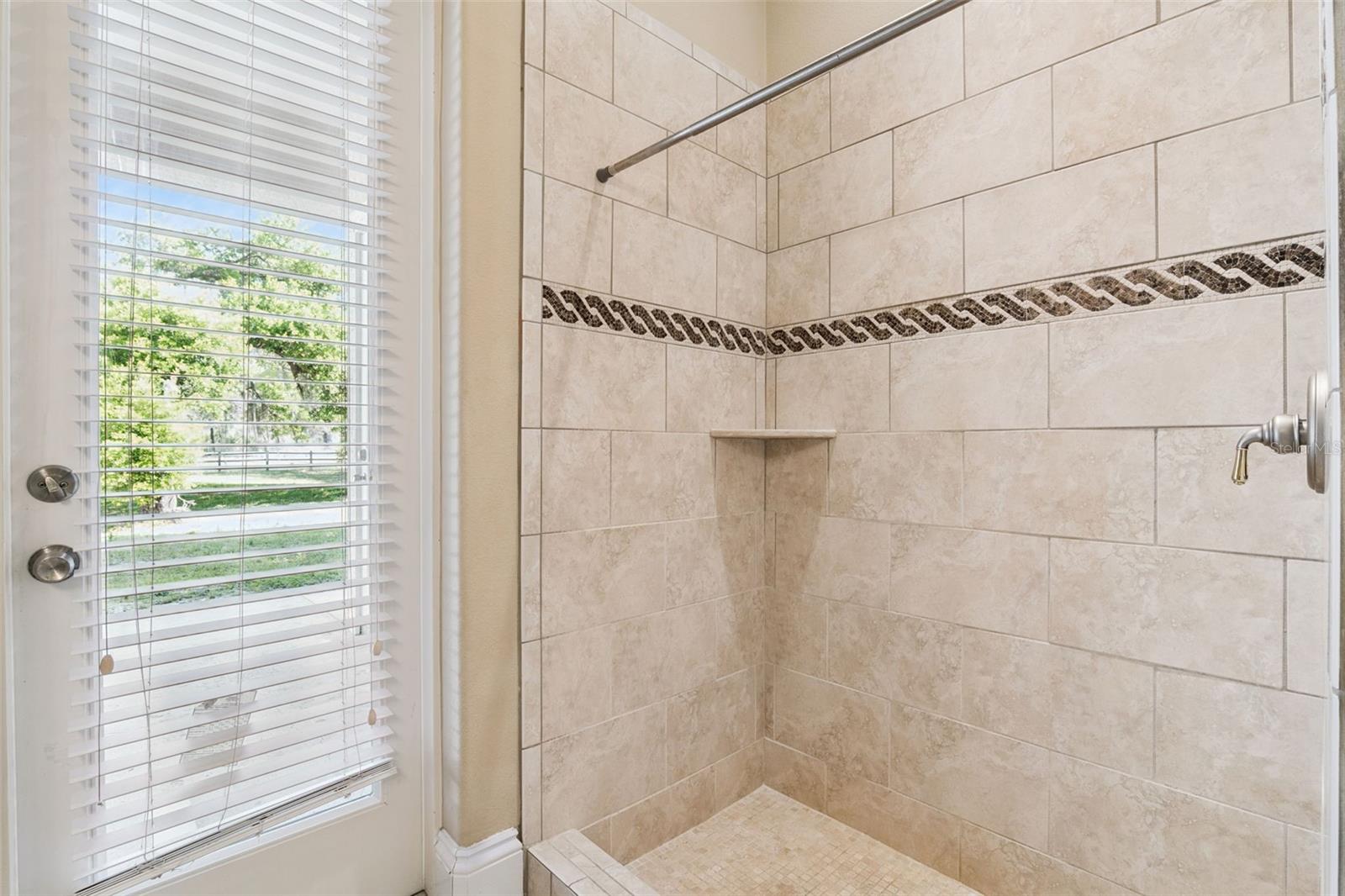 Image 46 of 92 For 1303 Lavanham Court