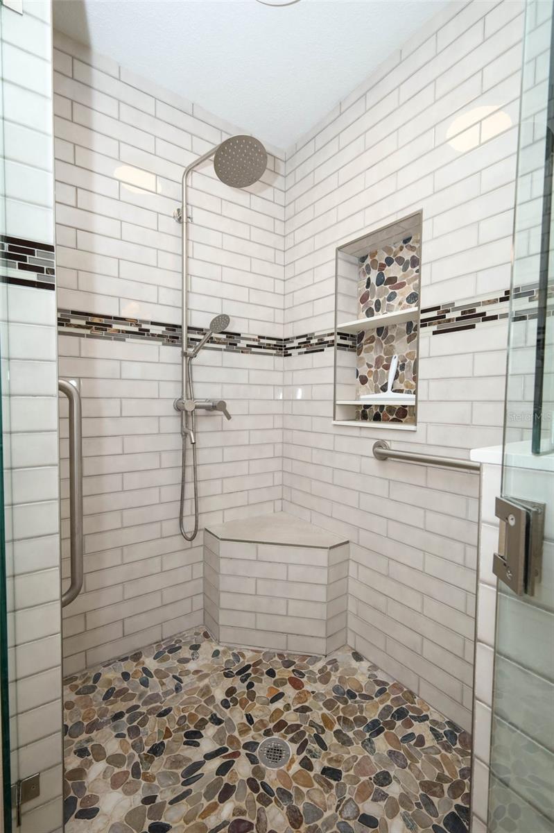 Image 25 of 41 For 2021 Arbor Way