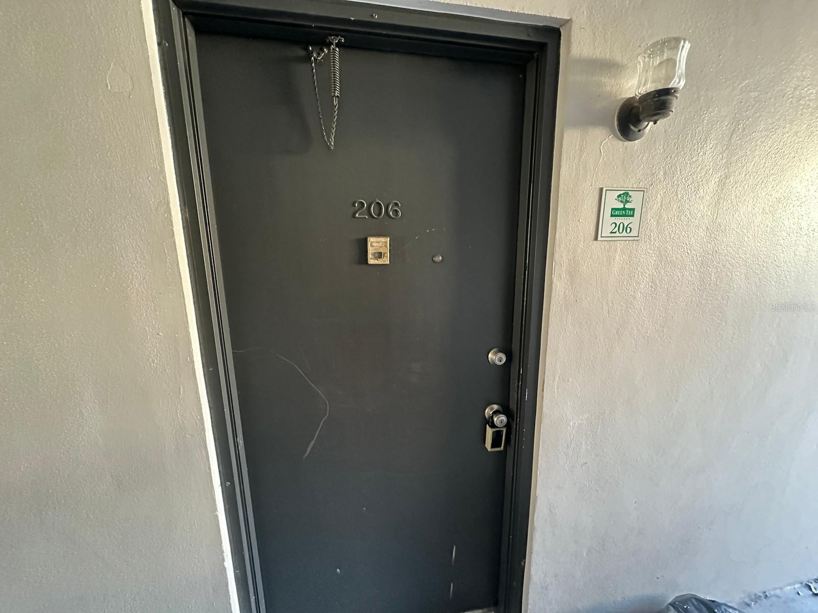 Image 21 of 43 For 1830 Maravilla Avenue 206