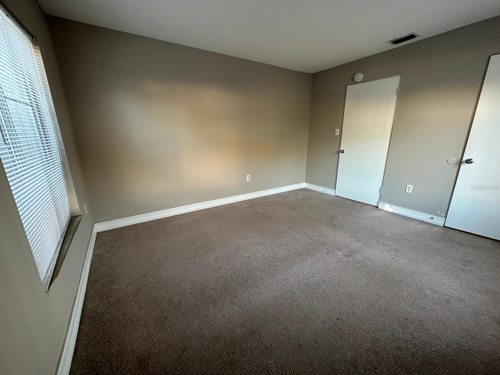 Image 27 of 43 For 1830 Maravilla Avenue 206