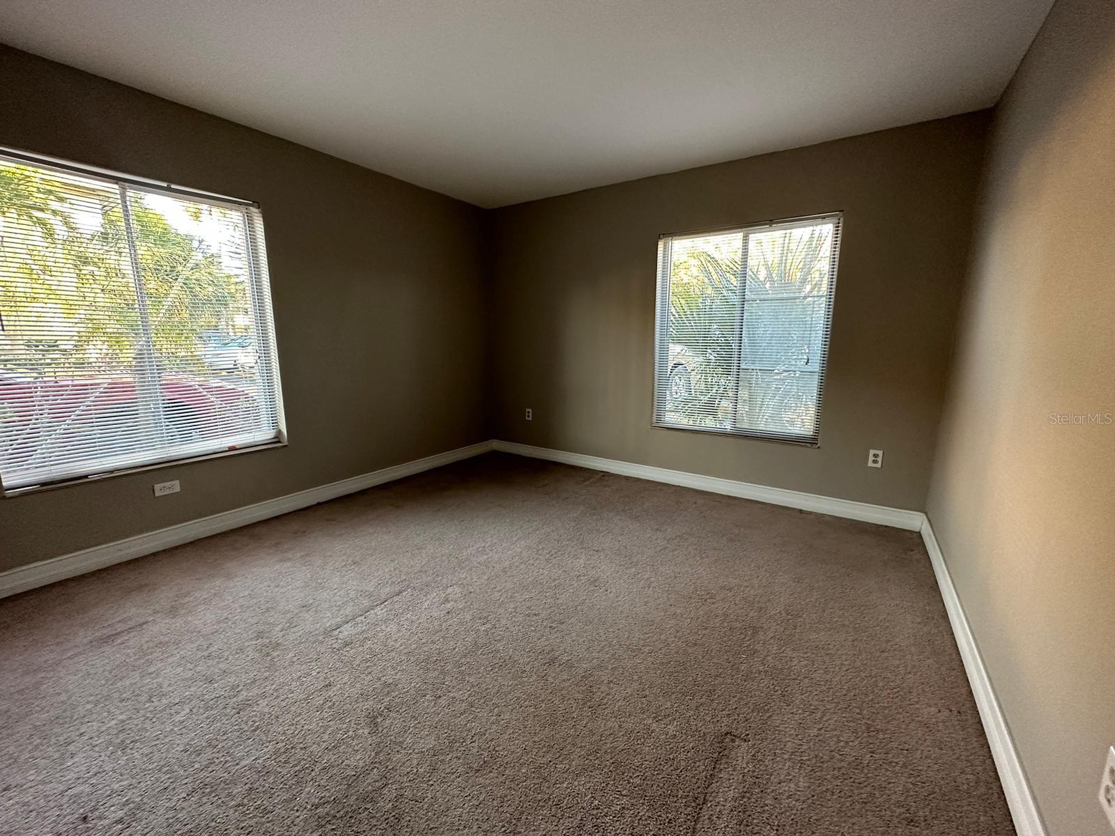 Image 29 of 43 For 1830 Maravilla Avenue 206