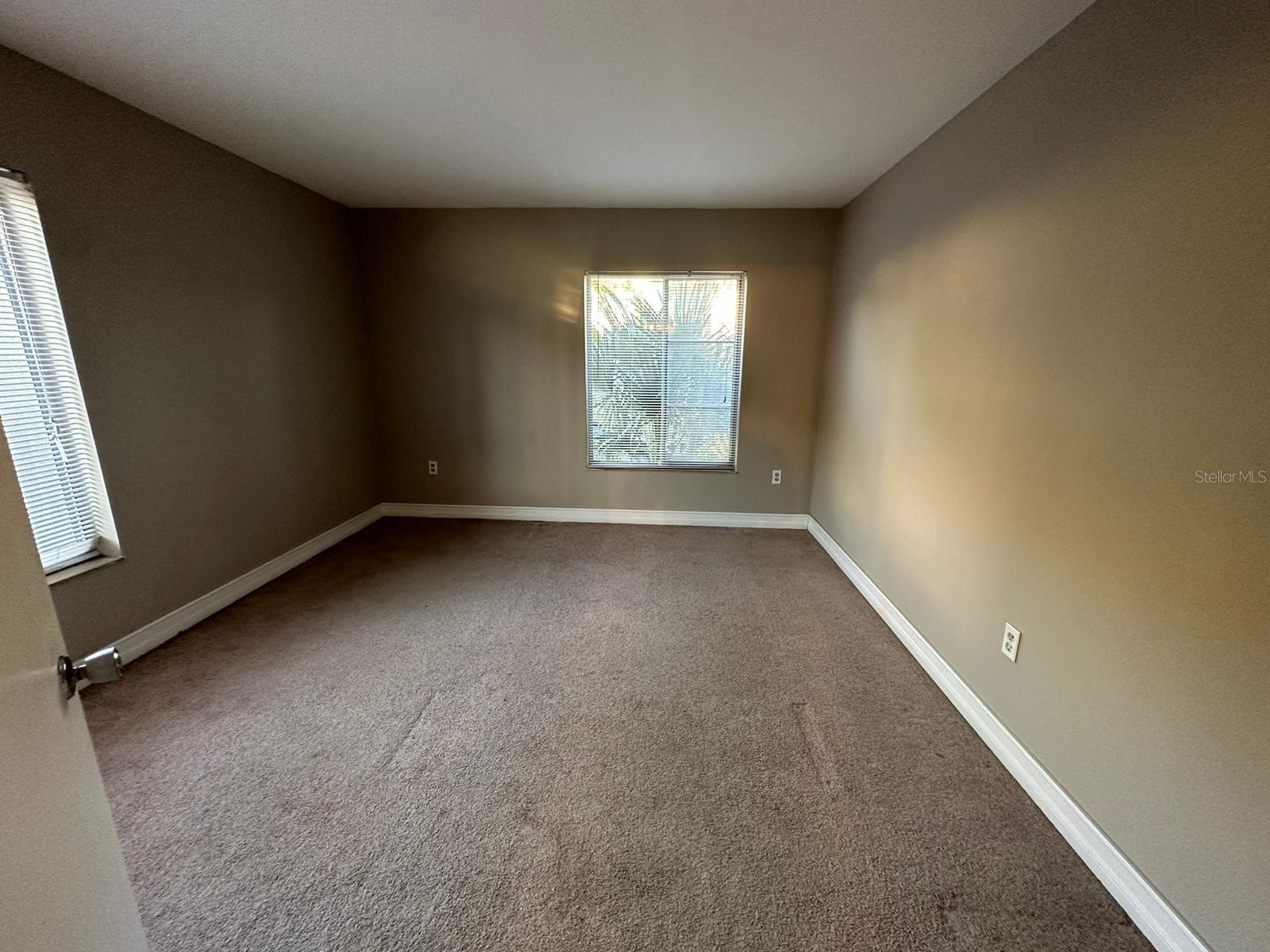 Image 30 of 43 For 1830 Maravilla Avenue 206