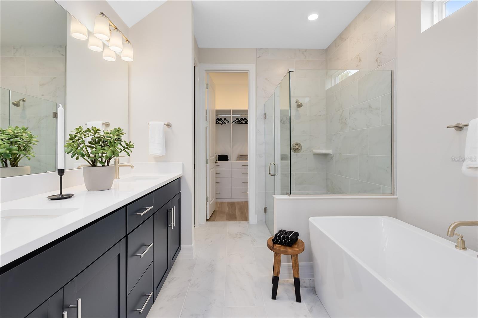 Image 17 of 30 For 5661 Flame Vine Way