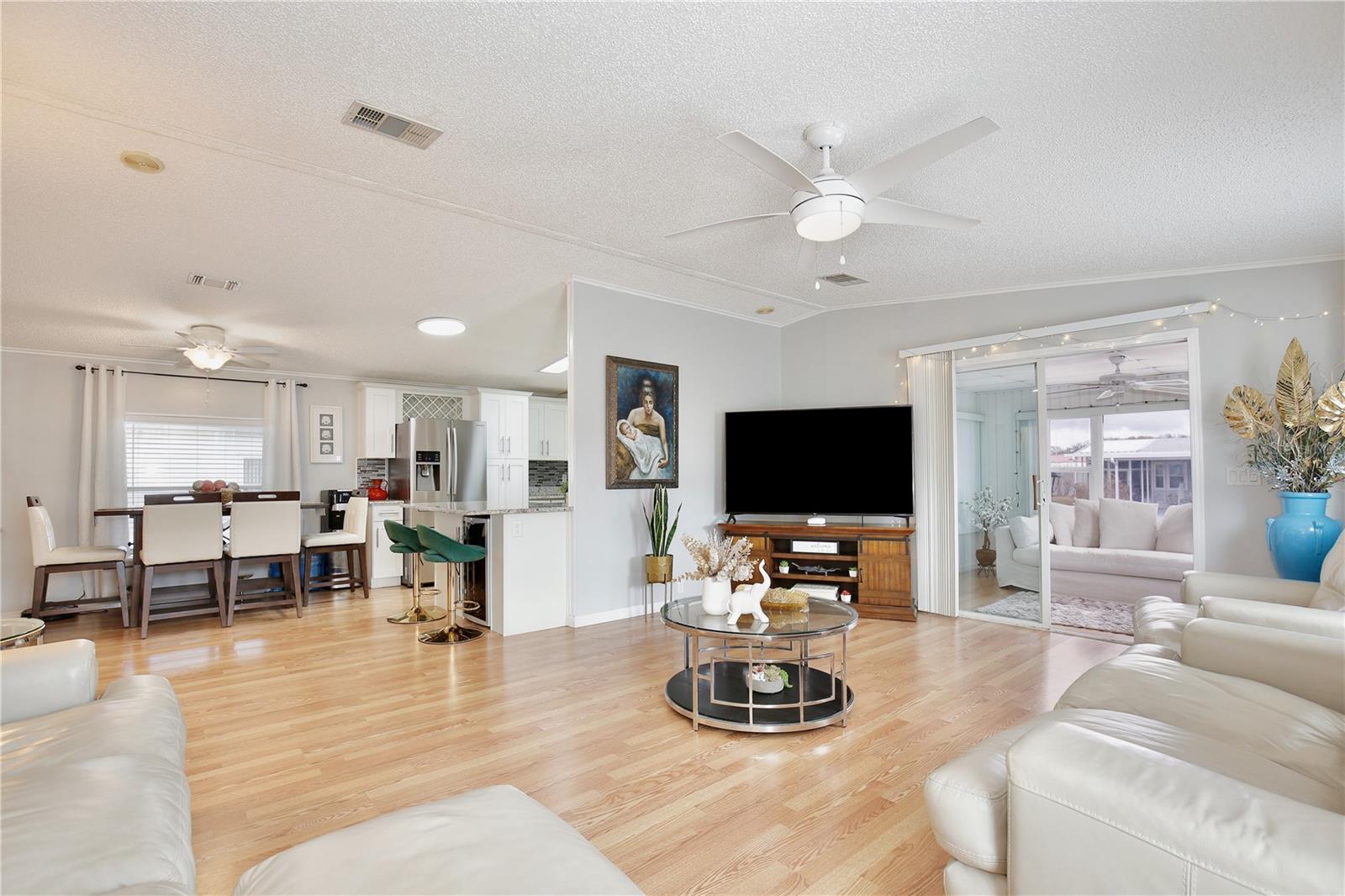 Image 11 of 48 For 114 Douglas Park Avenue