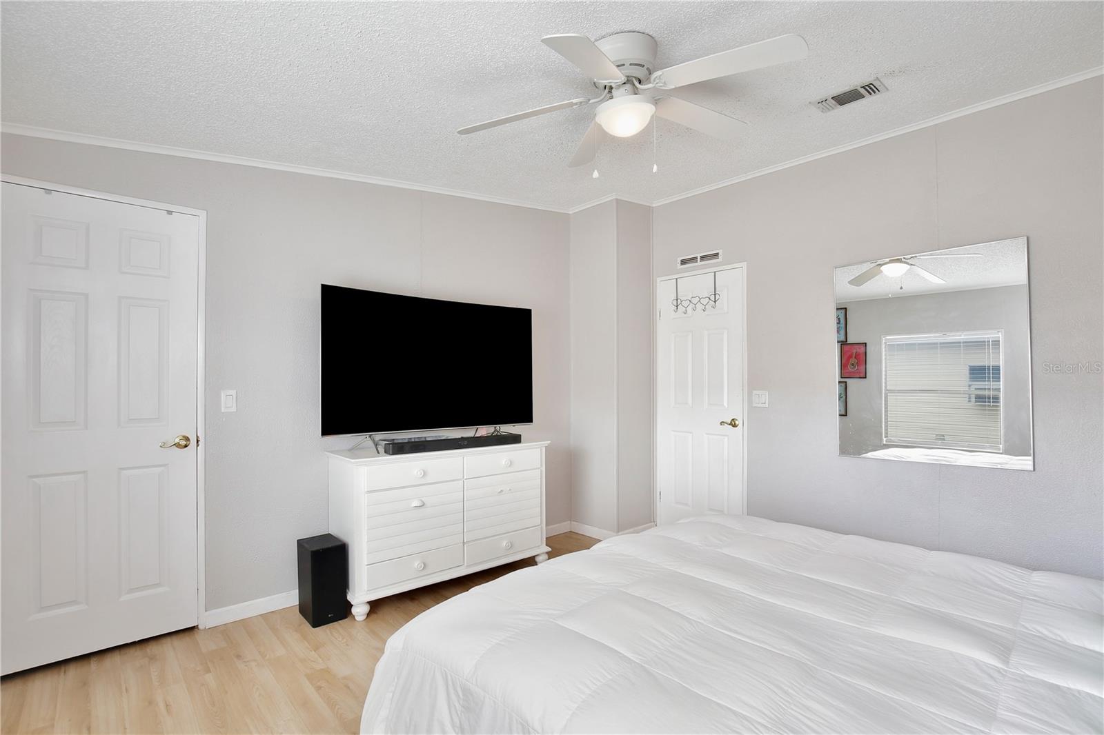 Image 23 of 48 For 114 Douglas Park Avenue