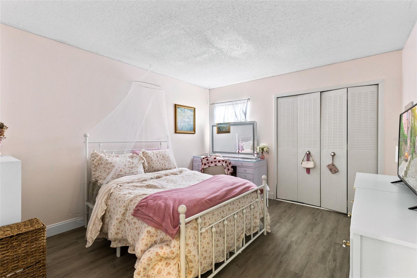 Listing photo id 10 for 278 Scottsdale Square 278