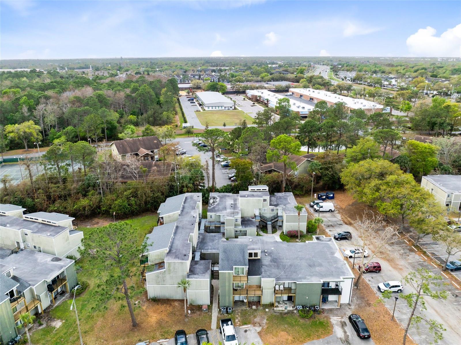 Listing photo id 17 for 278 Scottsdale Square 278