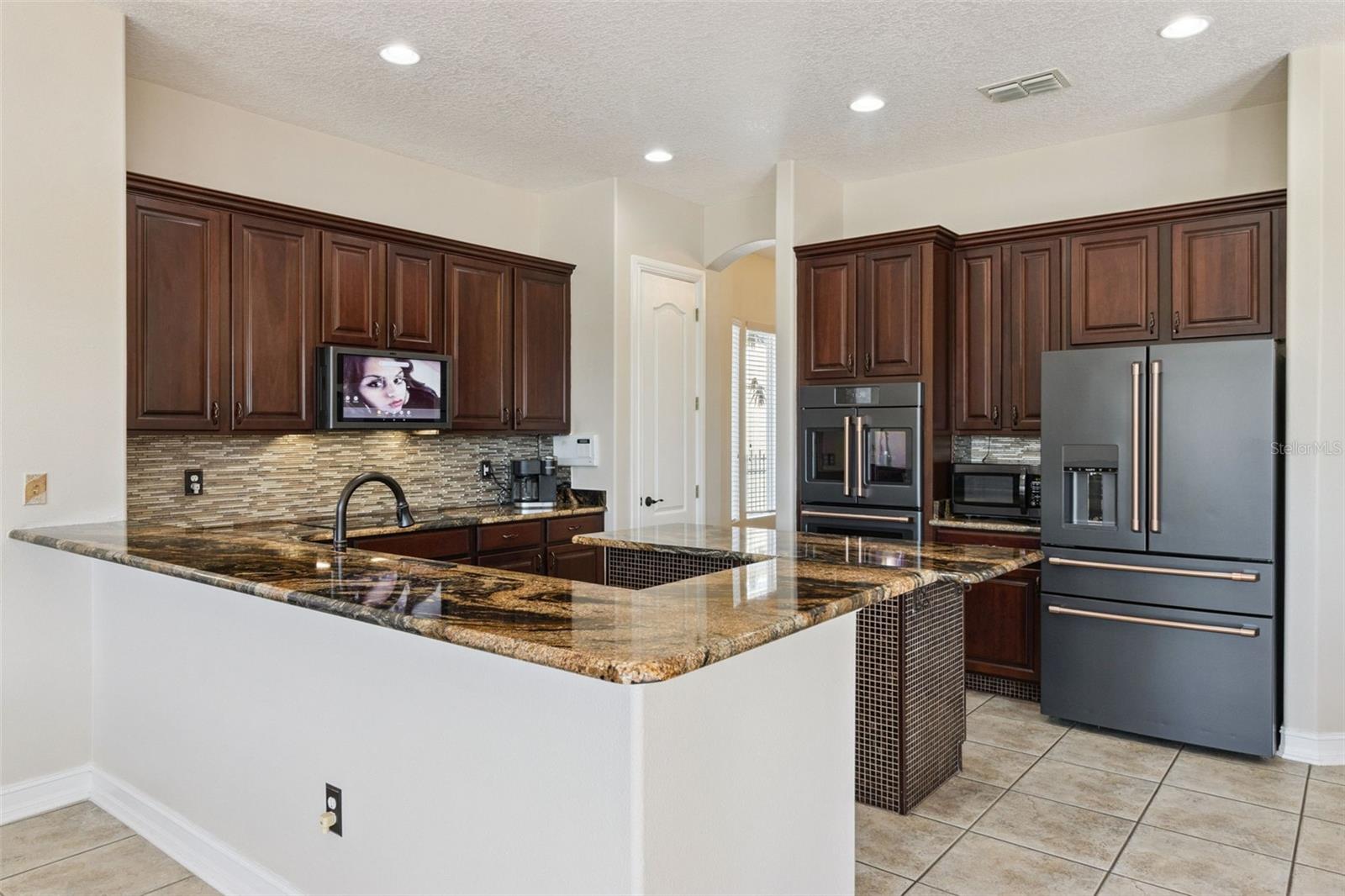 Image 12 of 47 For 6473 Everingham Lane