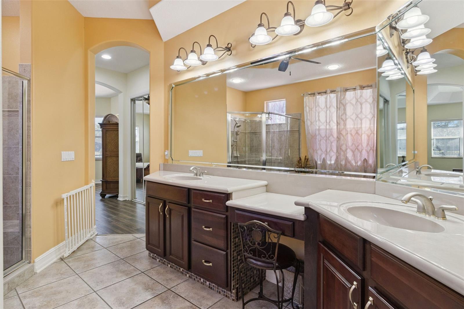 Image 21 of 47 For 6473 Everingham Lane