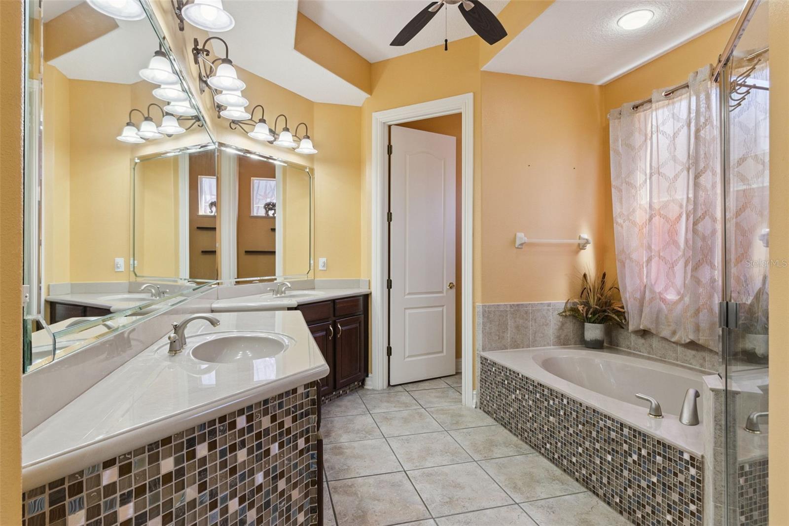 Image 22 of 47 For 6473 Everingham Lane