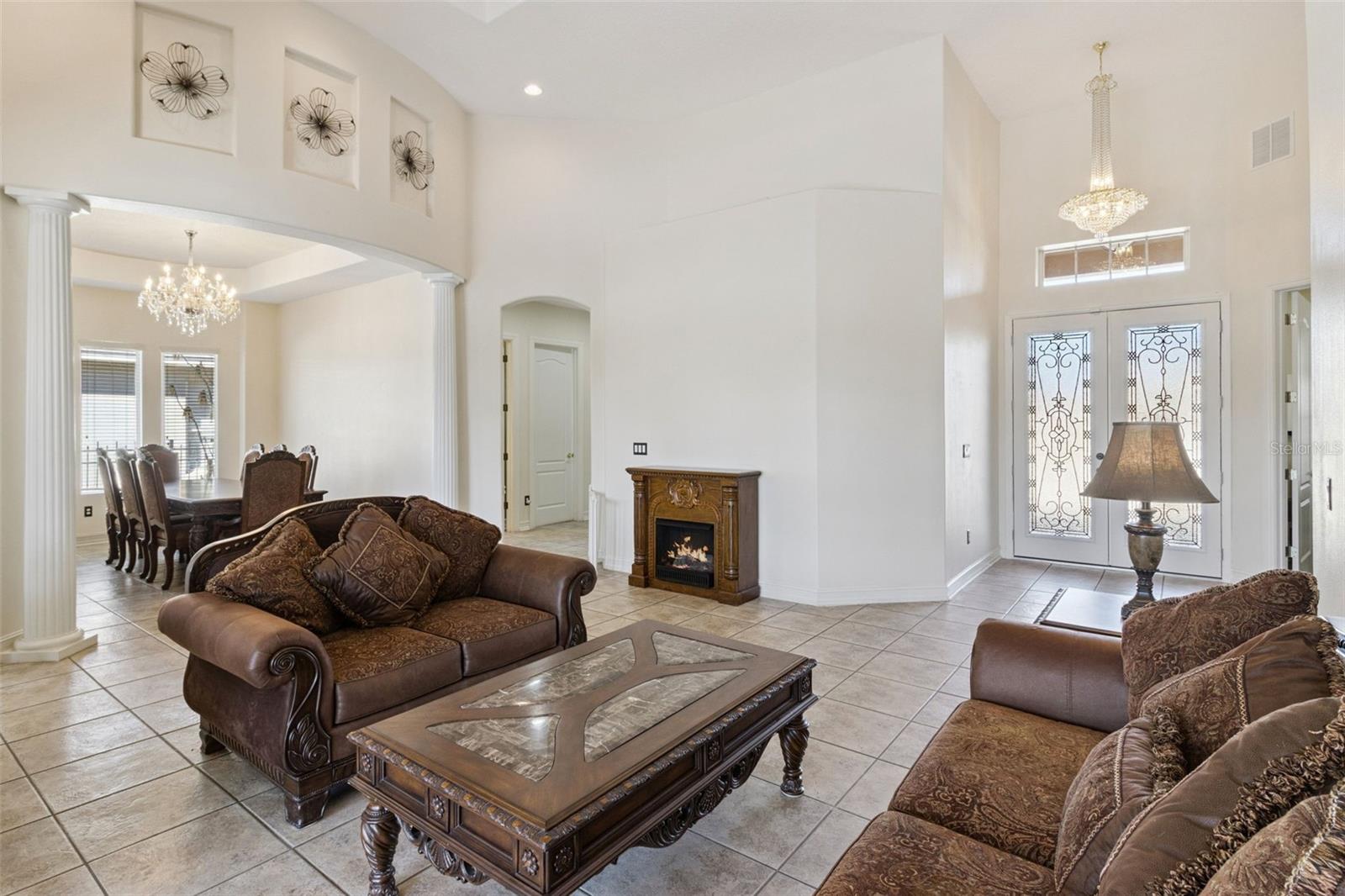 Image 4 of 47 For 6473 Everingham Lane