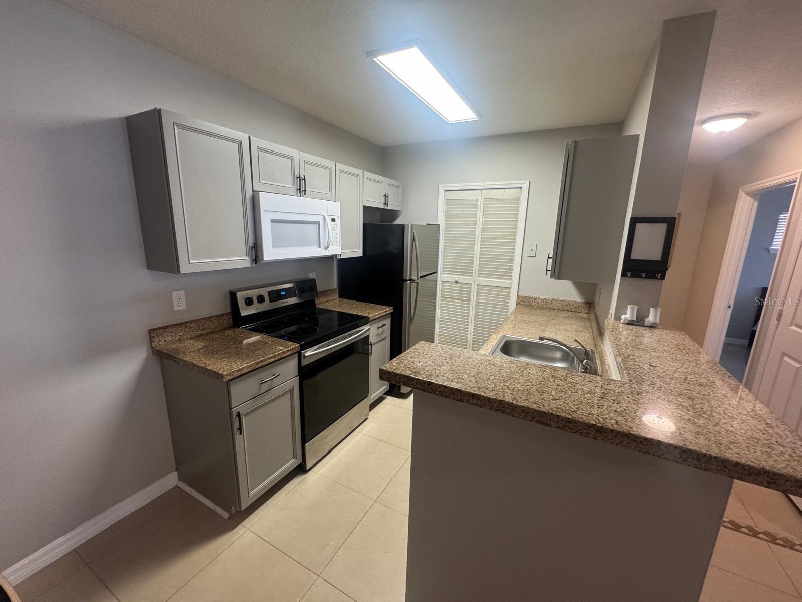 Image 6 of 17 For 4356 Kirkman Road 511