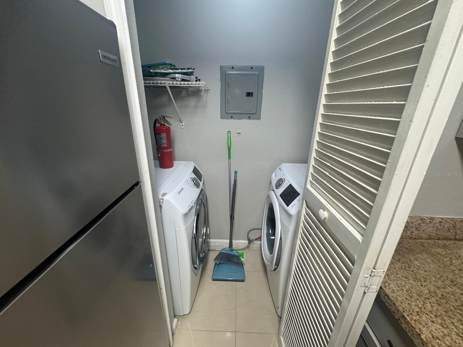 Image 8 of 17 For 4356 Kirkman Road 511