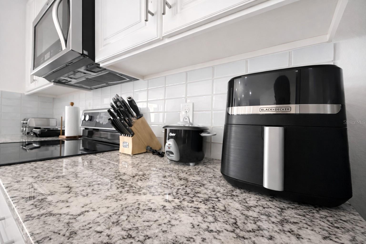 Image 13 of 47 For 4084 Oaktree Drive