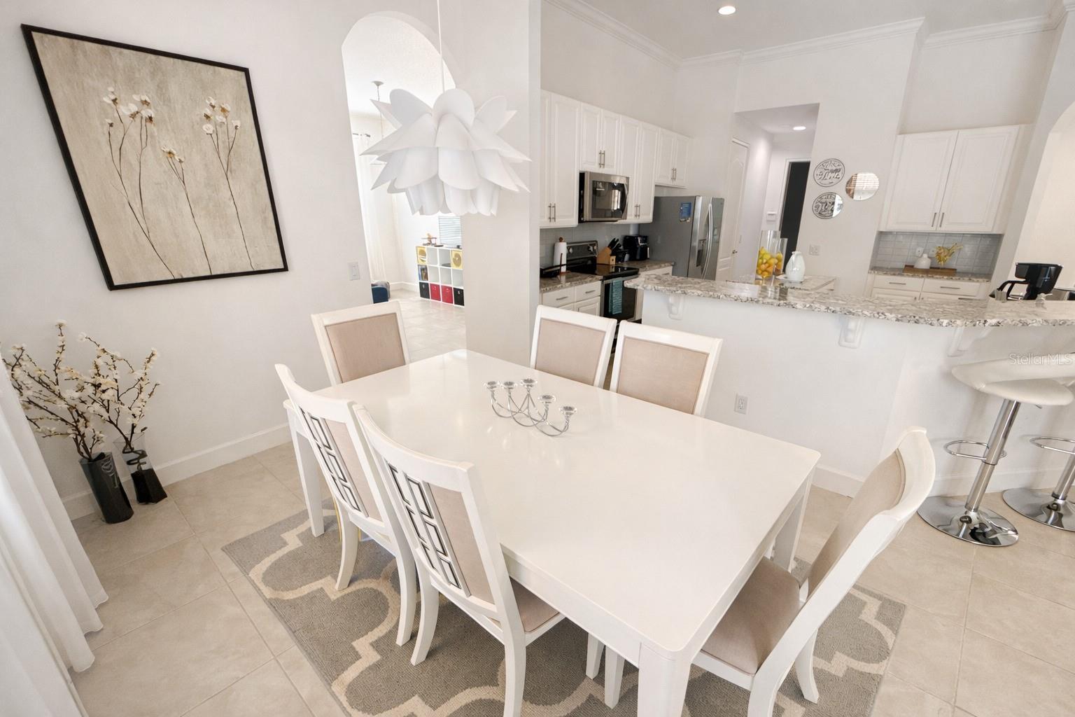 Image 14 of 47 For 4084 Oaktree Drive