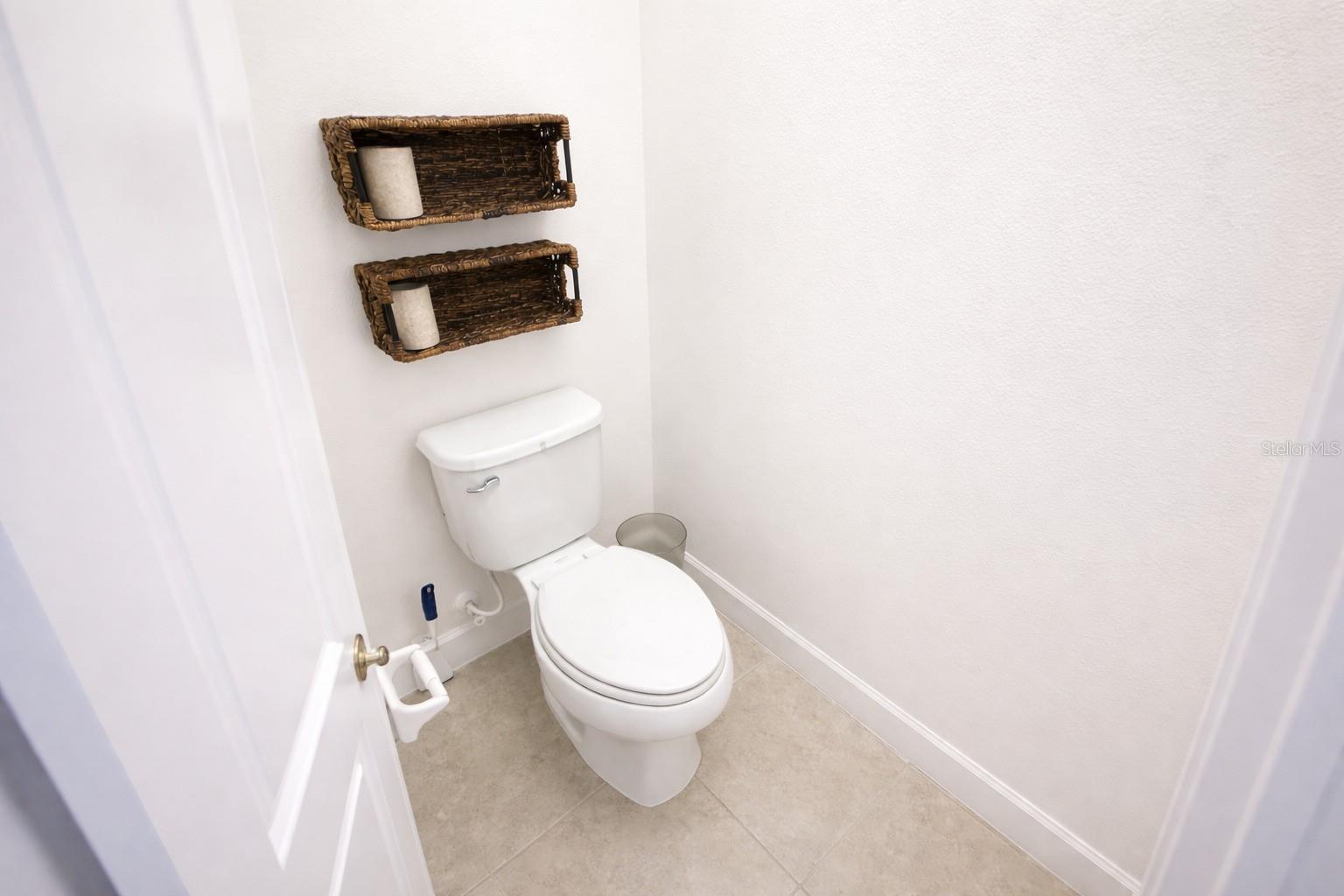 Image 19 of 47 For 4084 Oaktree Drive