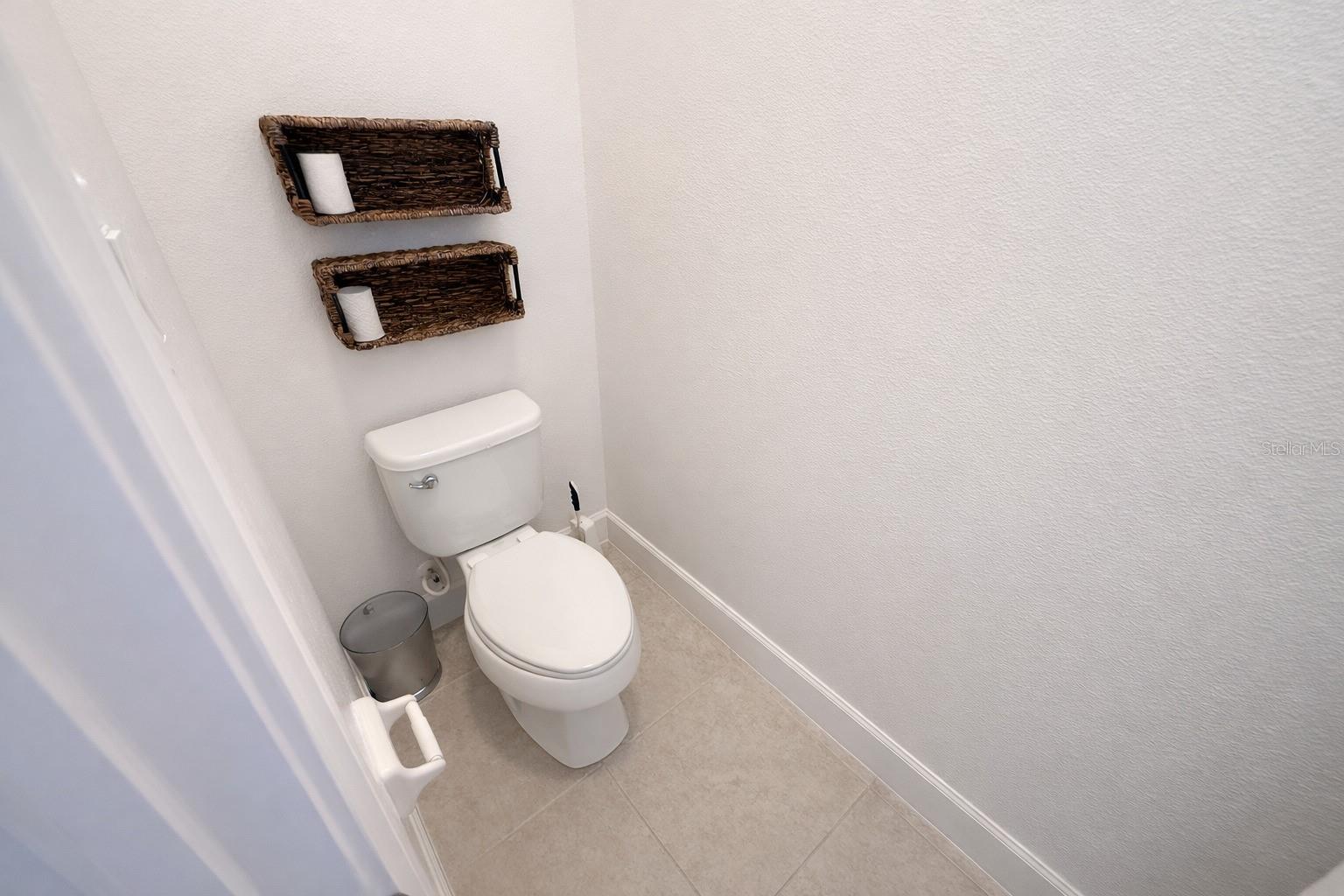 Image 23 of 47 For 4084 Oaktree Drive