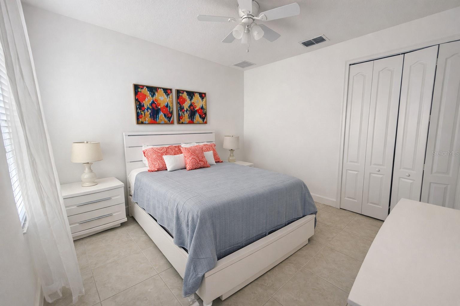 Image 26 of 47 For 4084 Oaktree Drive