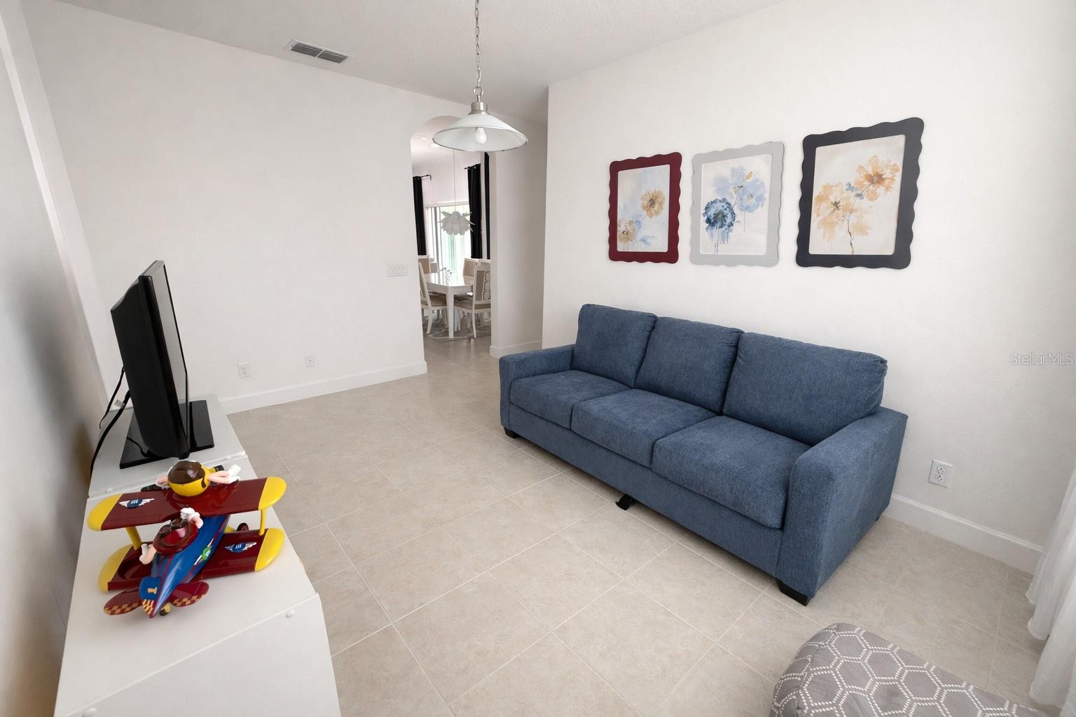 Image 29 of 47 For 4084 Oaktree Drive