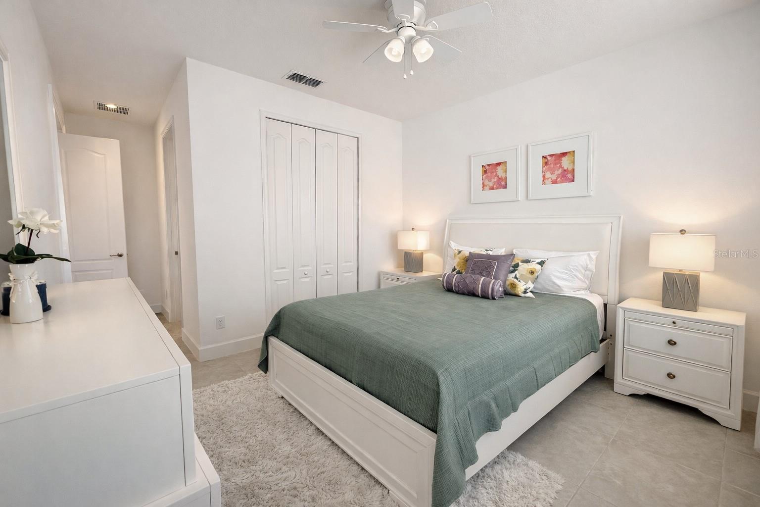 Image 30 of 47 For 4084 Oaktree Drive