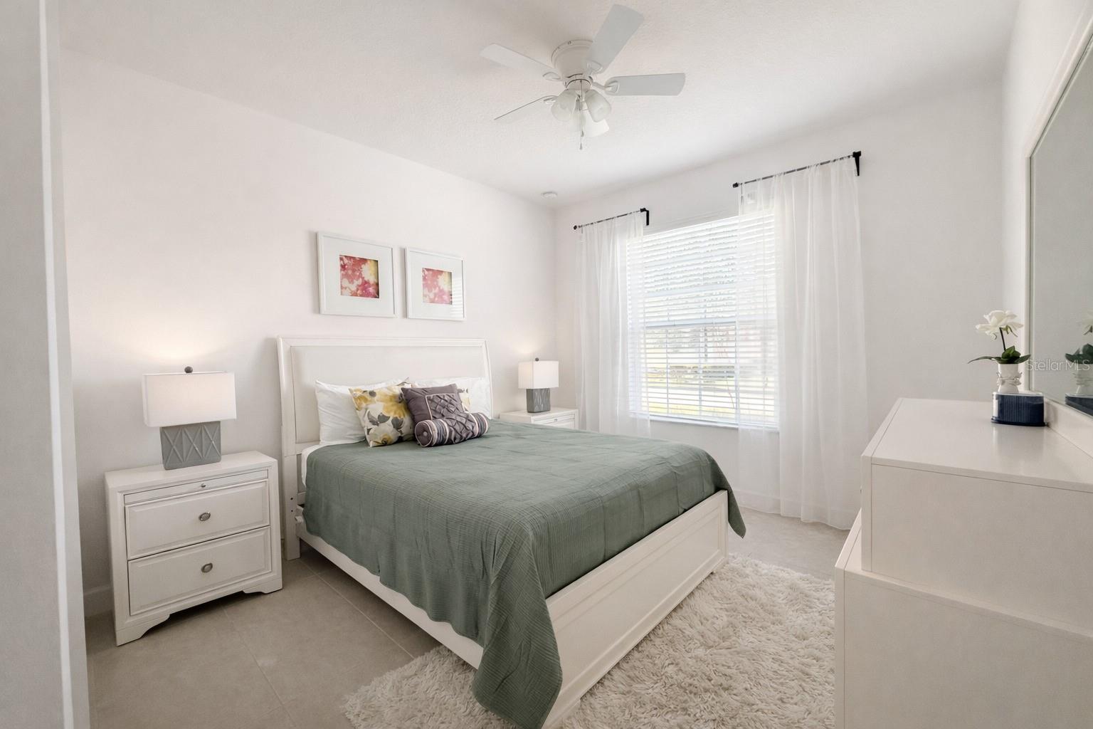 Image 33 of 47 For 4084 Oaktree Drive