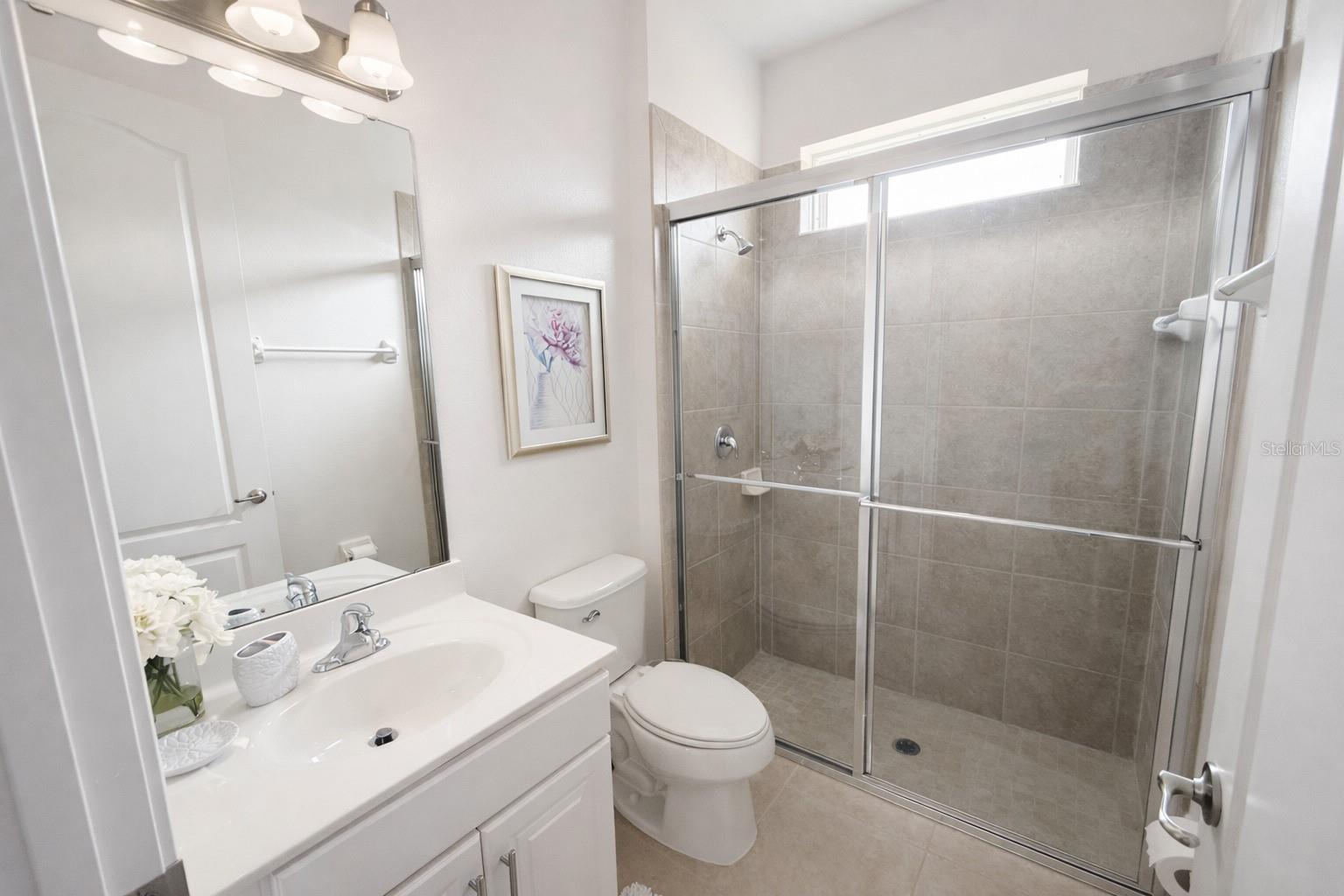 Image 35 of 47 For 4084 Oaktree Drive