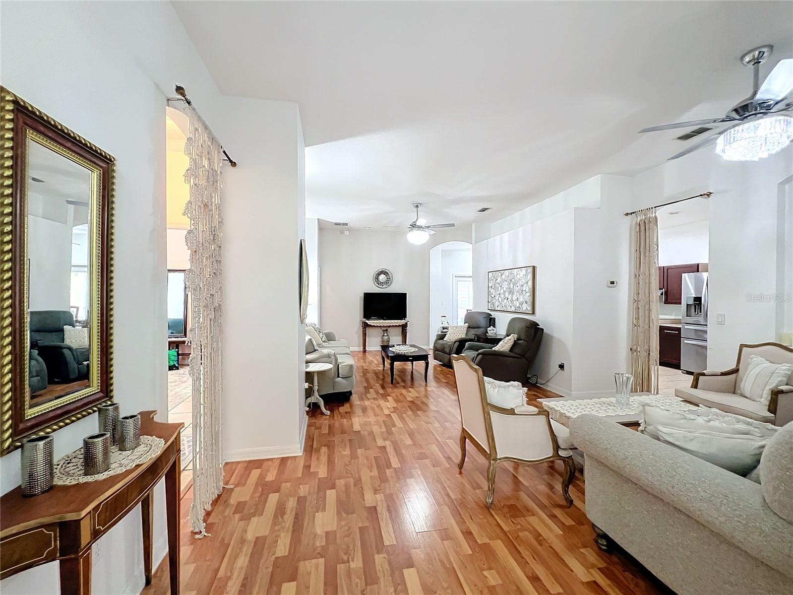 Image 14 of 73 For 4729 Spindletree Lane