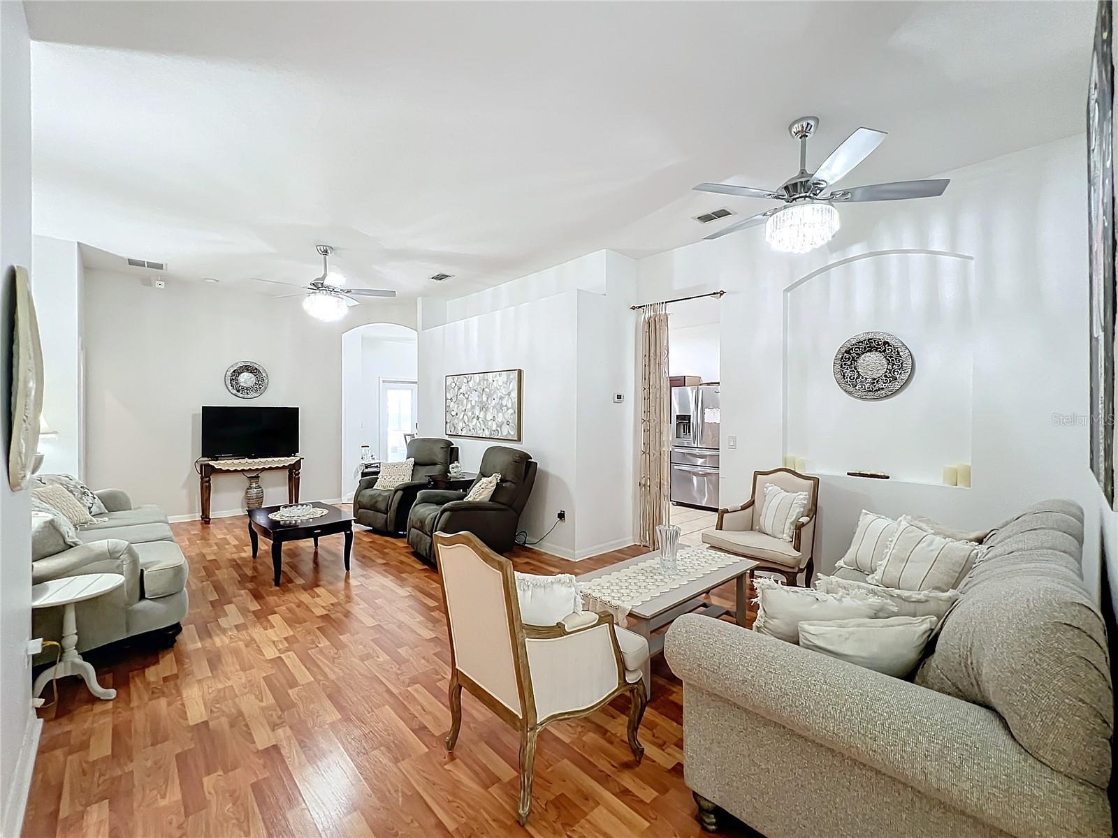 Image 15 of 73 For 4729 Spindletree Lane