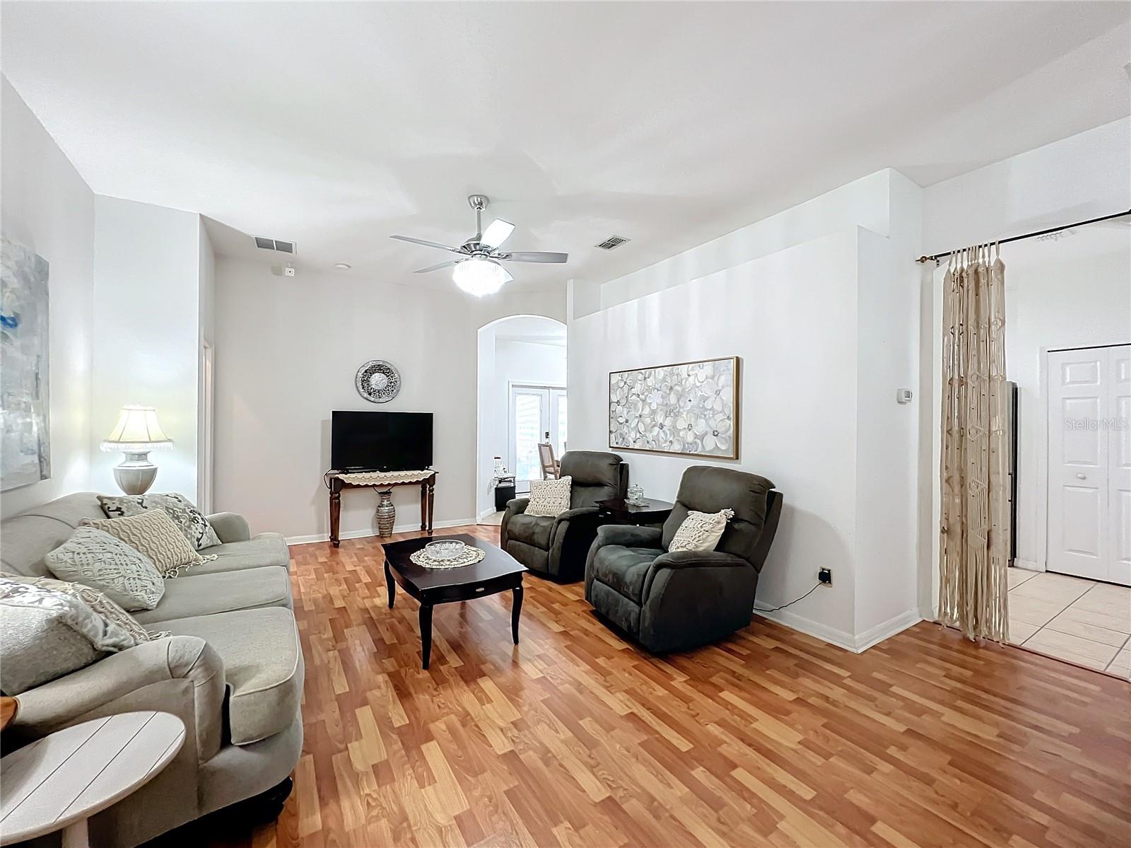 Image 21 of 73 For 4729 Spindletree Lane