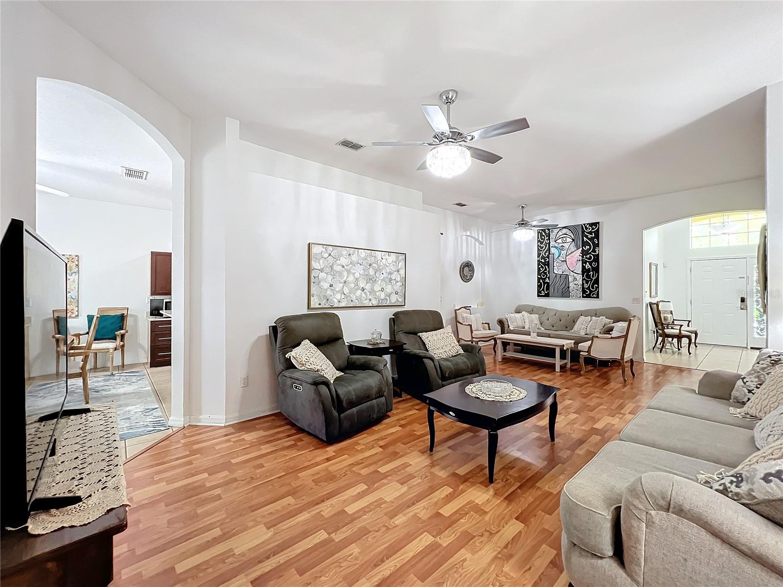 Image 22 of 73 For 4729 Spindletree Lane