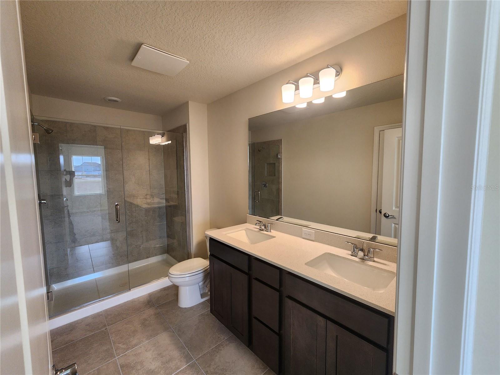 Image 16 of 24 For 16258 Merry Alley