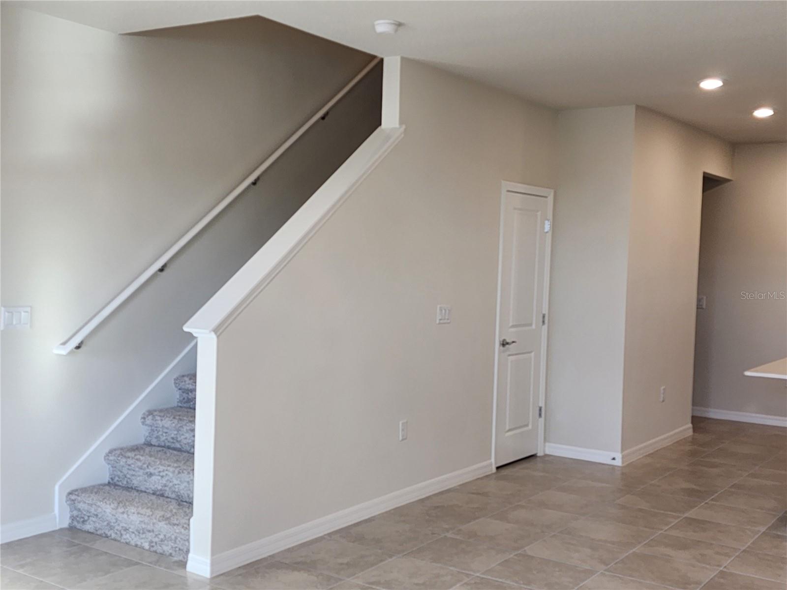 Image 3 of 24 For 16258 Merry Alley