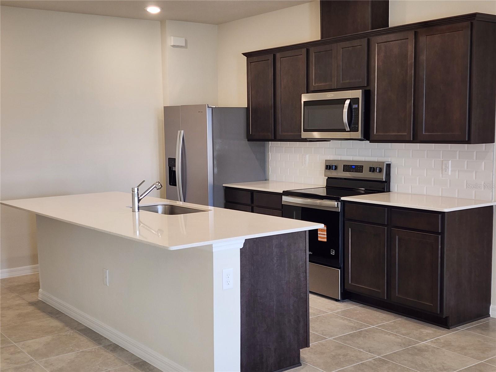 Image 7 of 24 For 16258 Merry Alley